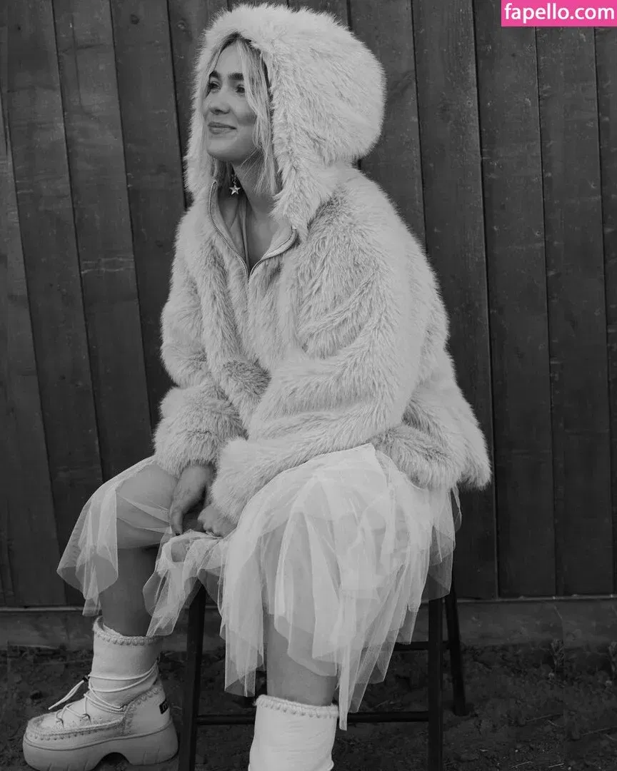 Haley Lu Richardson Onlyfans Photo Gallery 