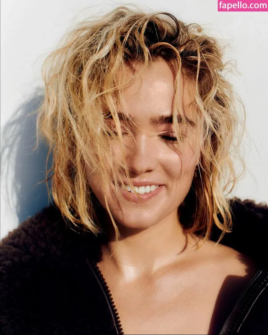 Haley Lu Richardson Onlyfans Photo Gallery 