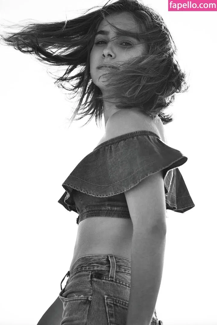 Haley Lu Richardson Onlyfans Photo Gallery 