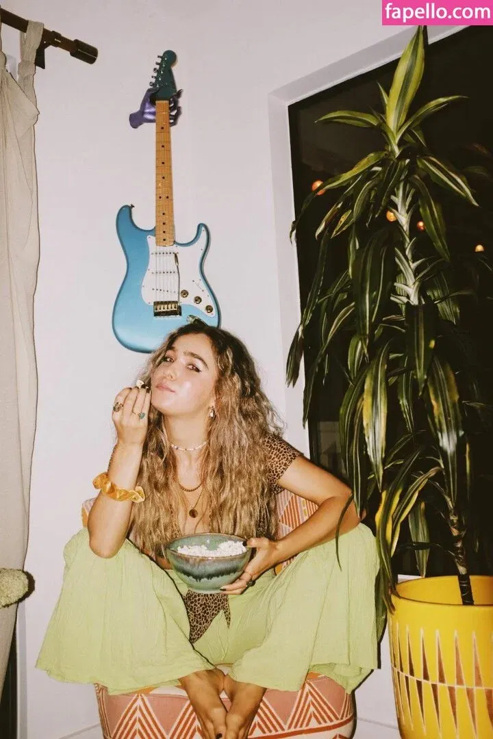 Haley Lu Richardson Onlyfans Photo Gallery 