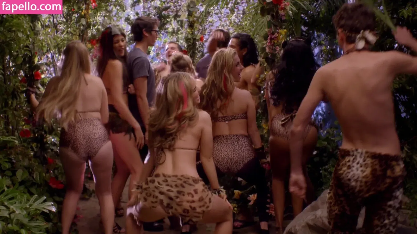 Haley Lu Richardson Onlyfans Photo Gallery 