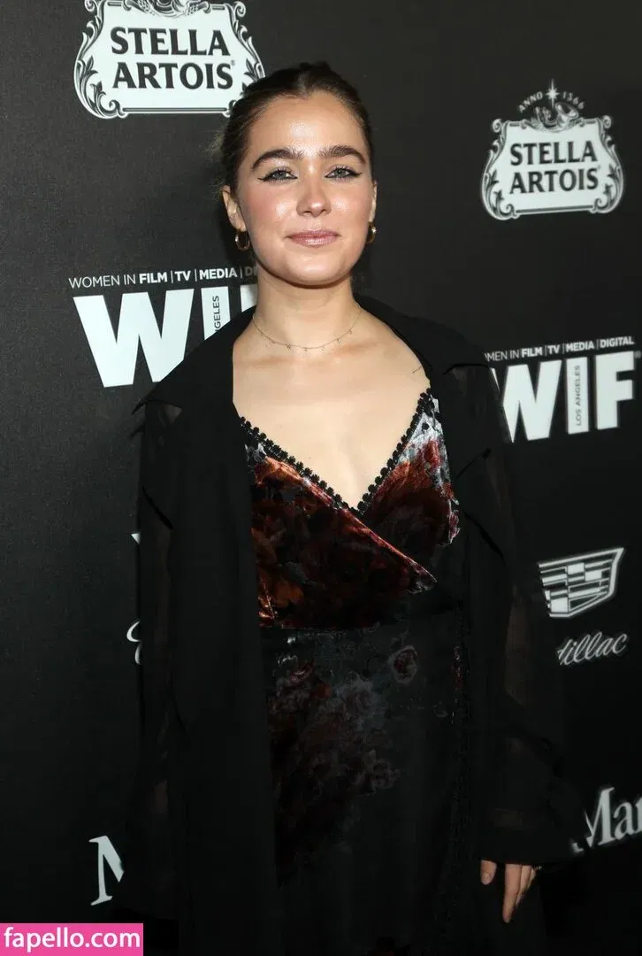 Haley Lu Richardson Onlyfans Photo Gallery 