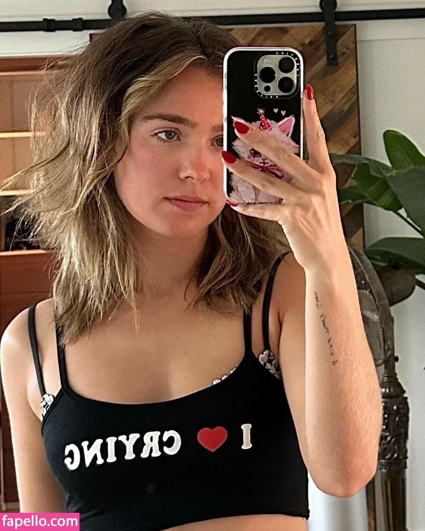 Haley Lu Richardson Onlyfans Photo Gallery 