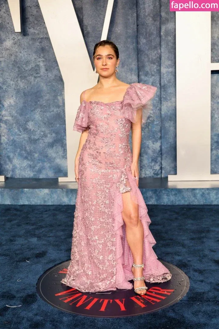 Haley Lu Richardson Onlyfans Photo Gallery 