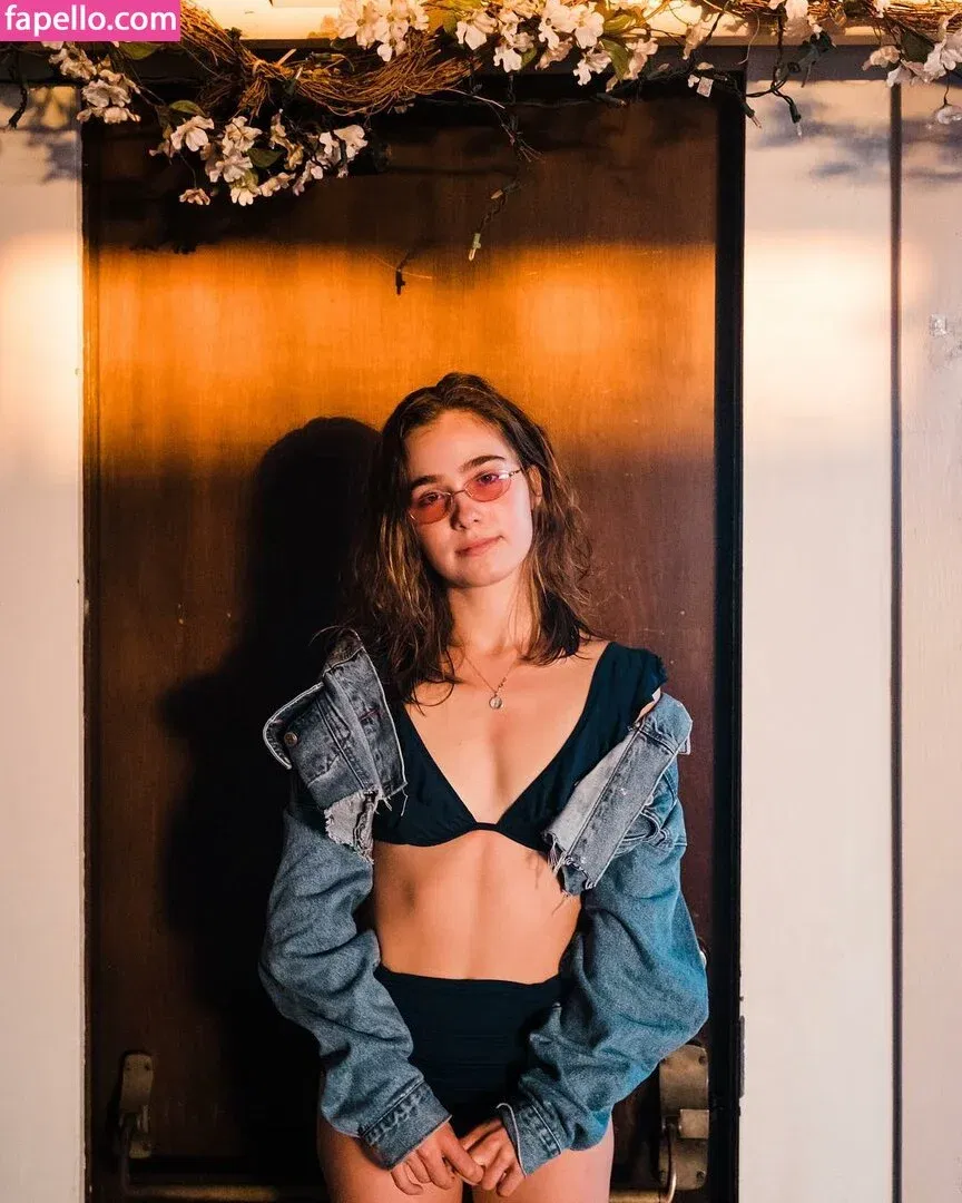 Haley Lu Richardson Onlyfans Photo Gallery 