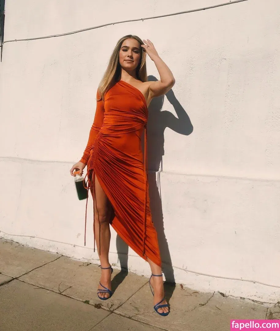 Haley Lu Richardson Onlyfans Photo Gallery 