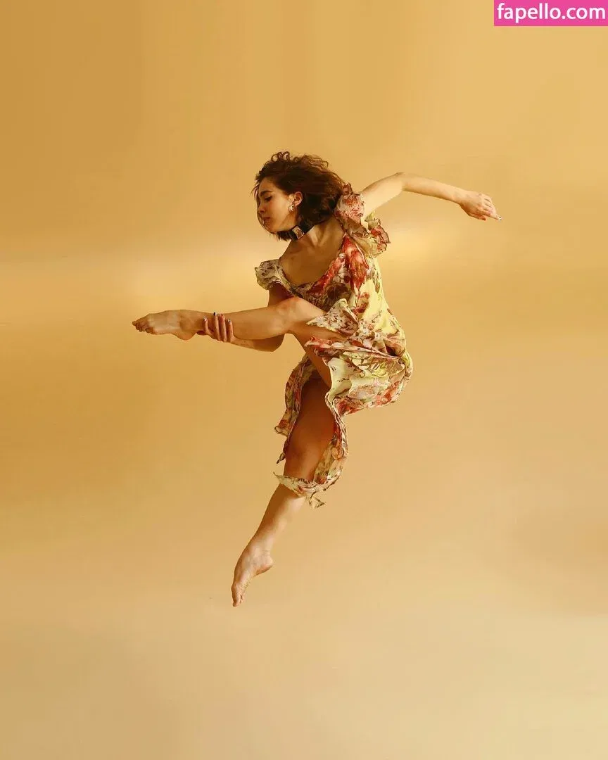 Haley Lu Richardson Onlyfans Photo Gallery 