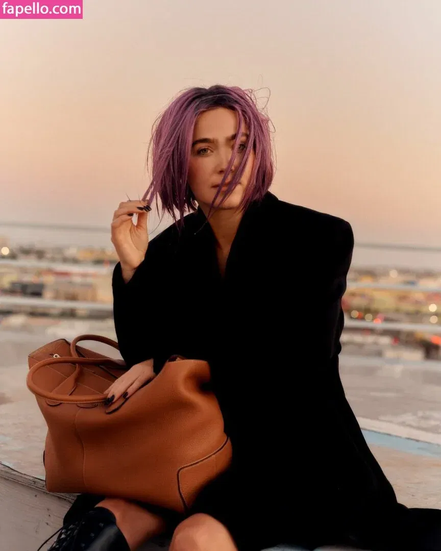 Haley Lu Richardson Onlyfans Photo Gallery 