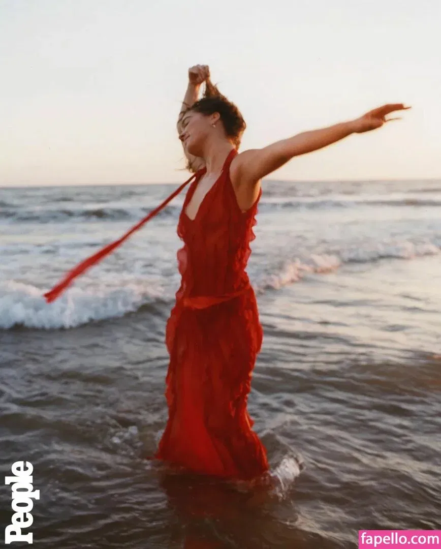 Haley Lu Richardson Onlyfans Photo Gallery 