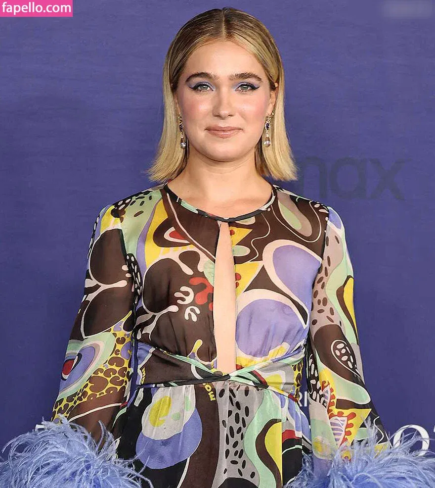Haley Lu Richardson Onlyfans Photo Gallery 