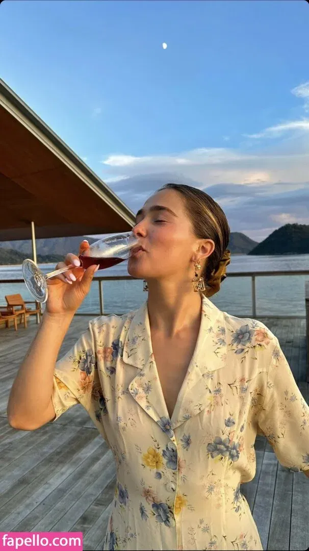 Haley Lu Richardson Onlyfans Photo Gallery 