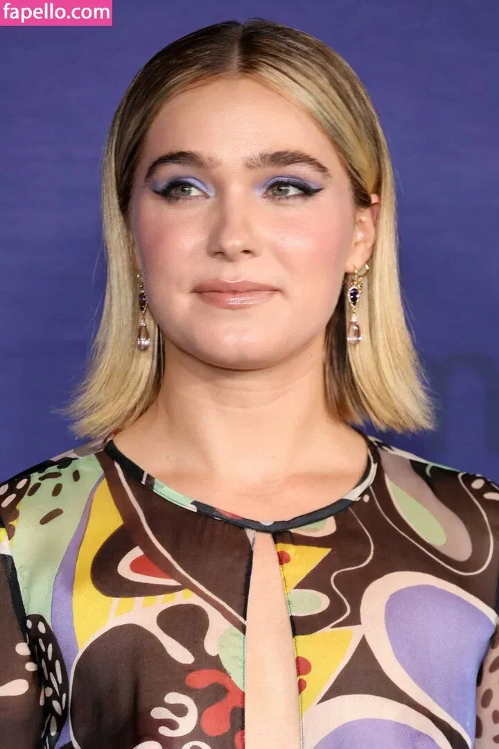 Haley Lu Richardson Onlyfans Photo Gallery 