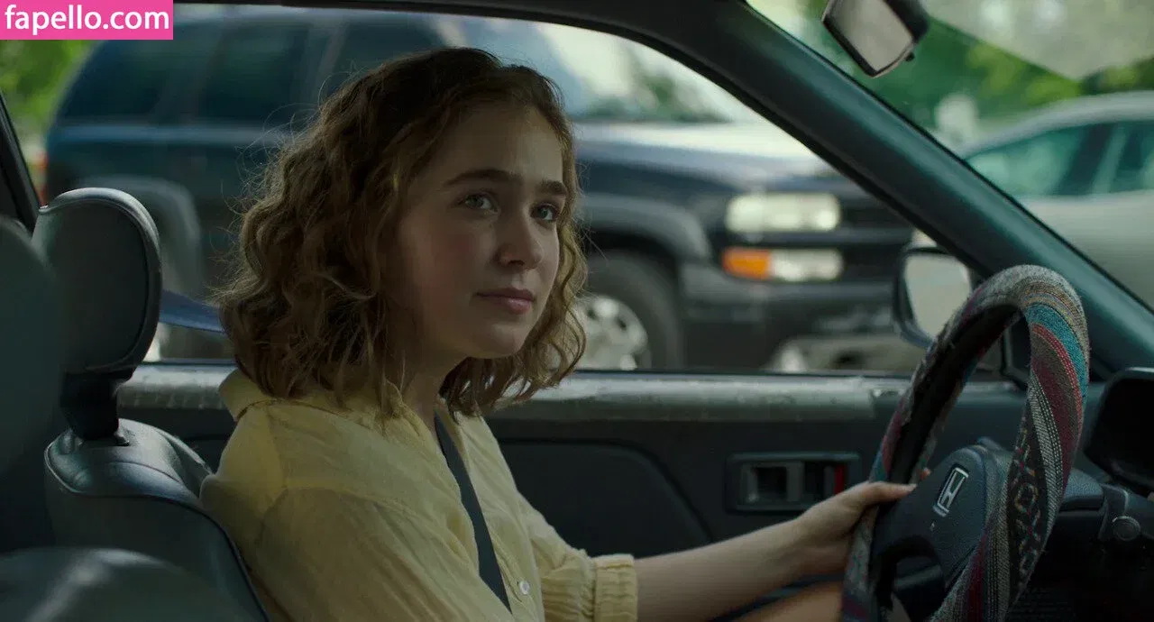 Haley Lu Richardson Onlyfans Photo Gallery 