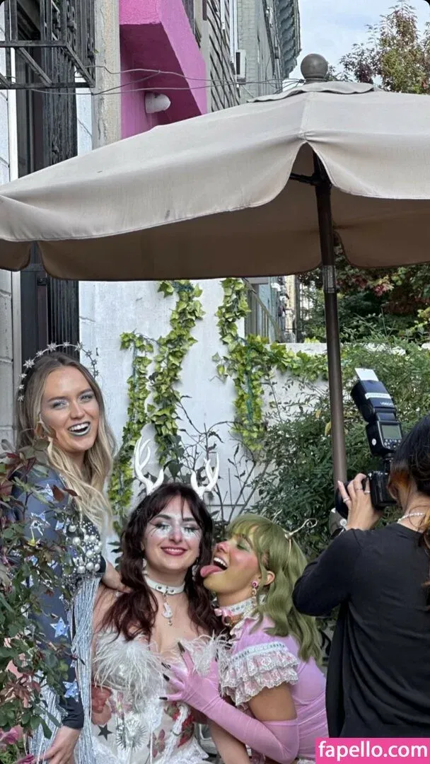 Haley Lu Richardson Onlyfans Photo Gallery 