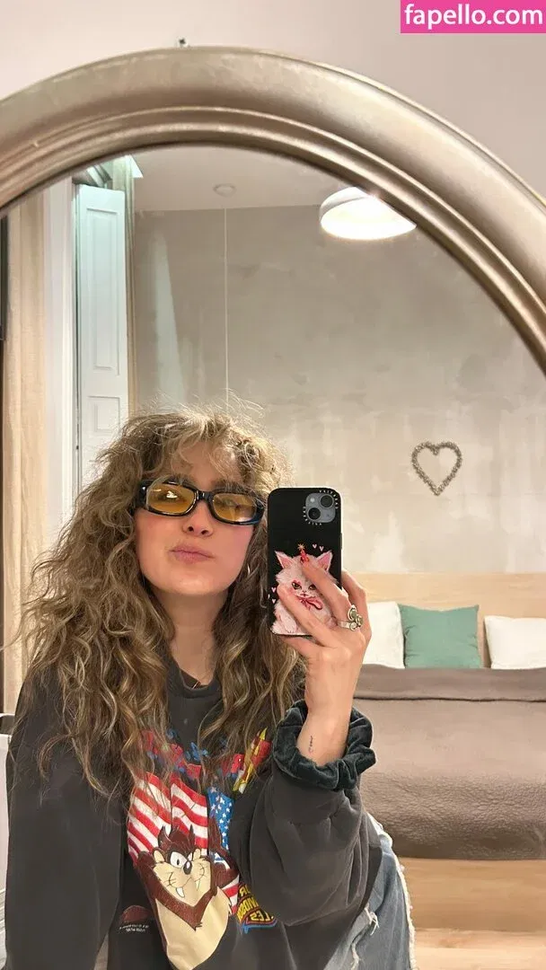 Haley Lu Richardson Onlyfans Photo Gallery 