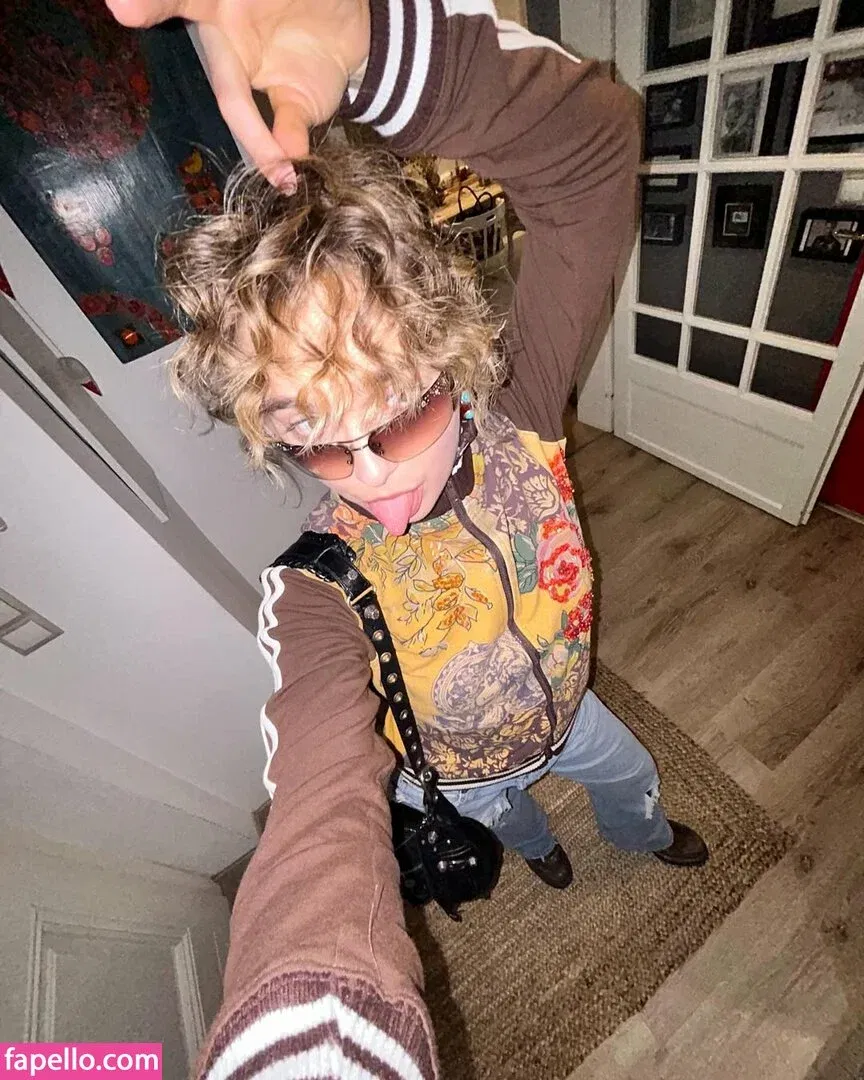 Haley Lu Richardson Onlyfans Photo Gallery 