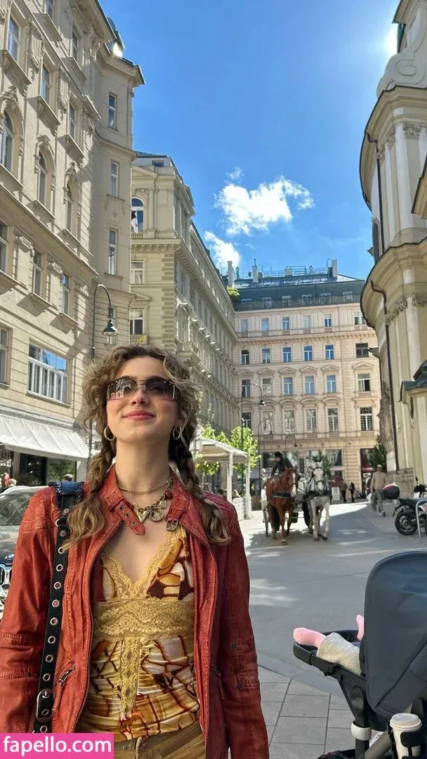 Haley Lu Richardson Onlyfans Photo Gallery 