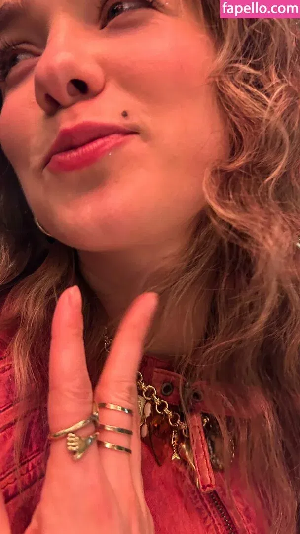 Haley Lu Richardson Onlyfans Photo Gallery 