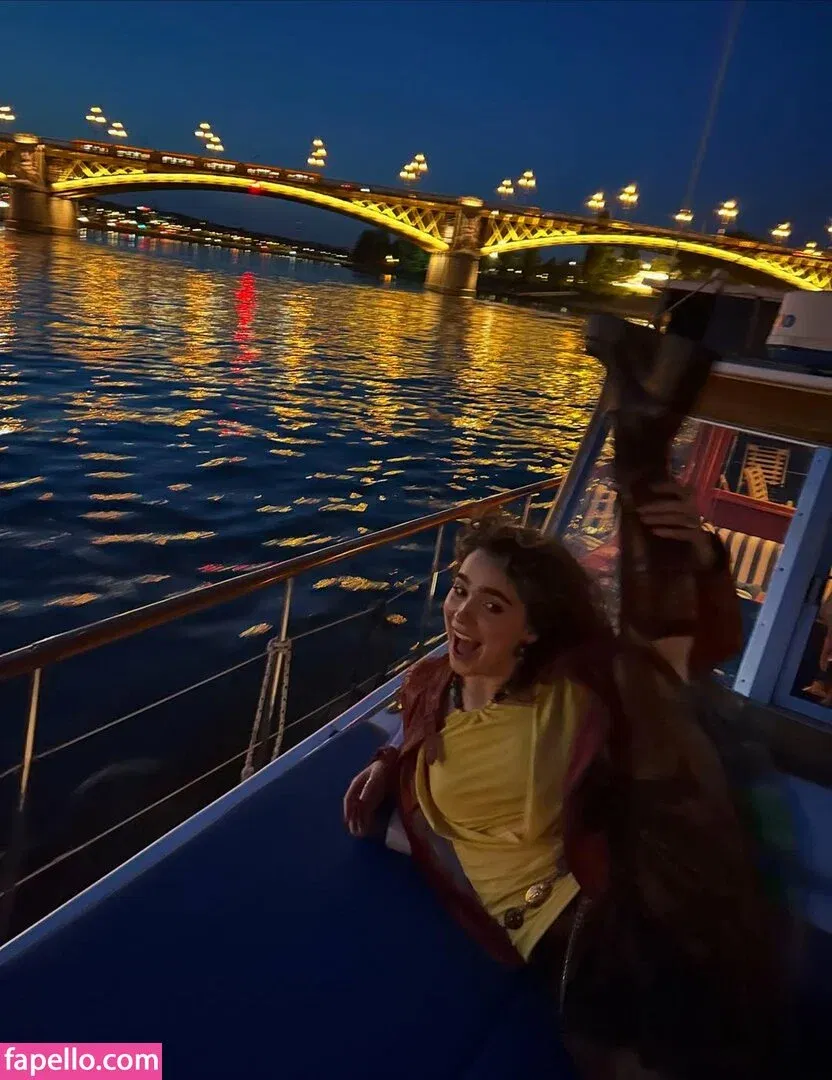 Haley Lu Richardson Onlyfans Photo Gallery 