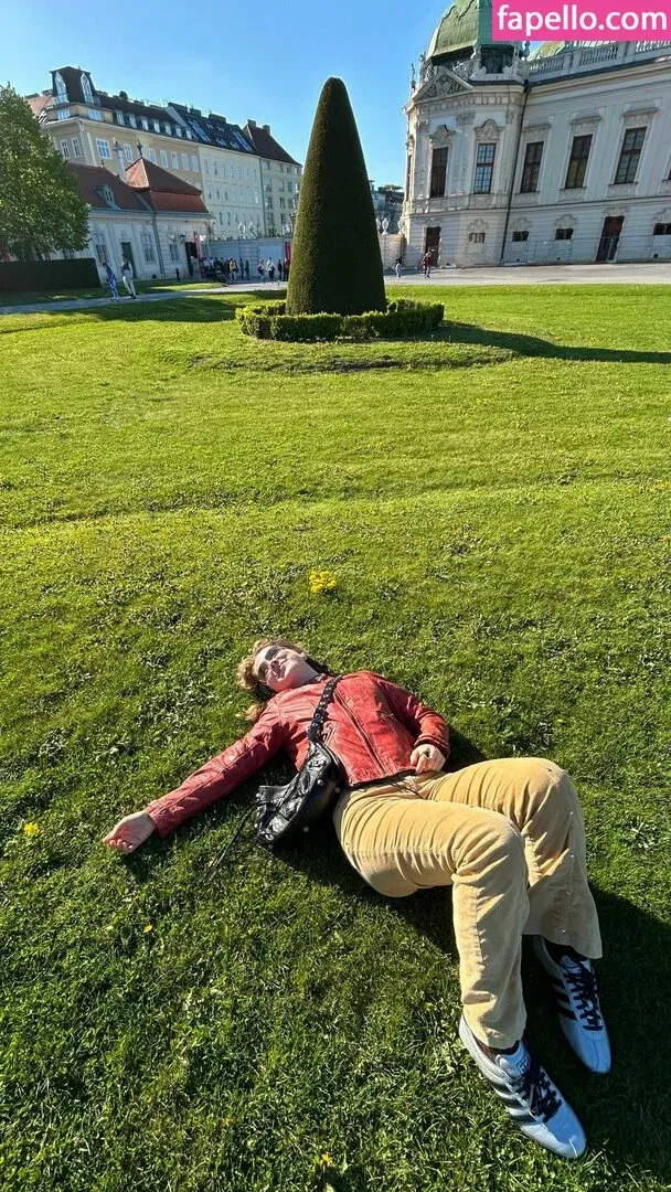 Haley Lu Richardson Onlyfans Photo Gallery 