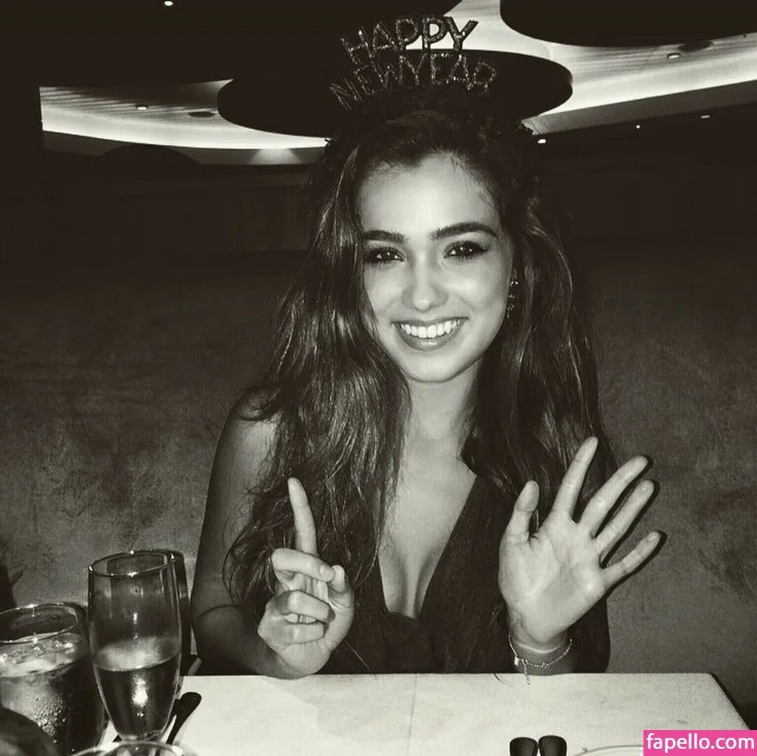 Haley Lu Richardson Onlyfans Photo Gallery 