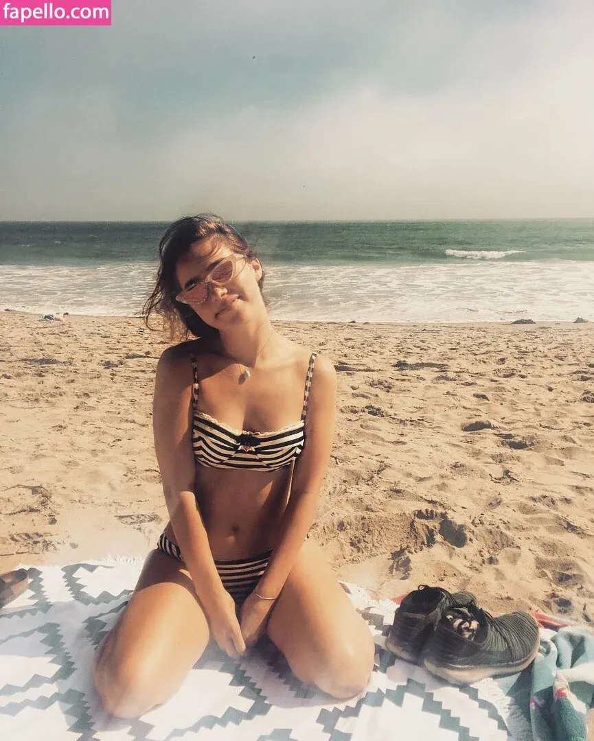 Haley Lu Richardson Onlyfans Photo Gallery 
