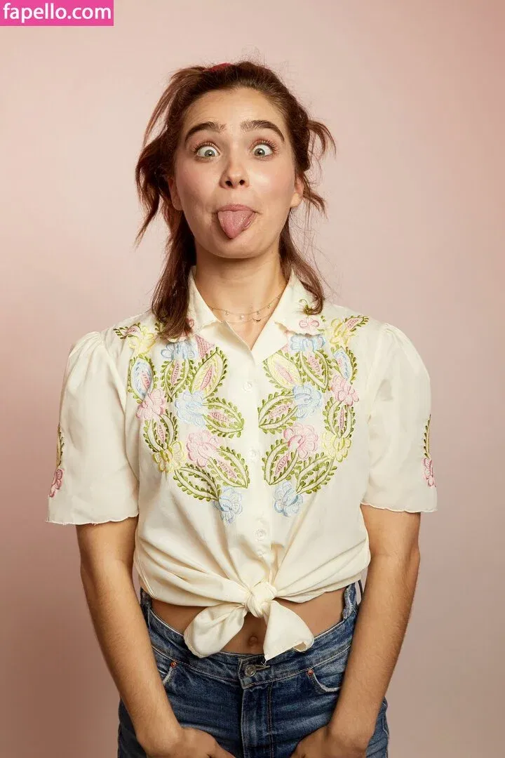 Haley Lu Richardson Onlyfans Photo Gallery 