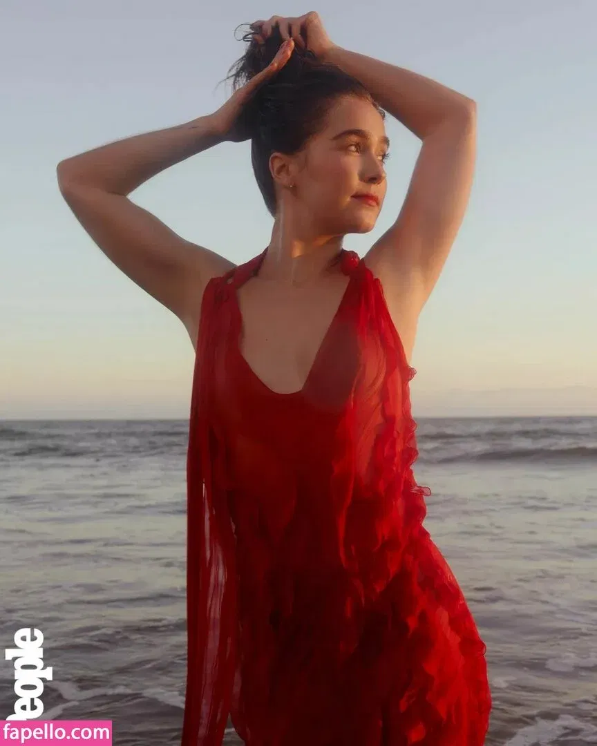 Haley Lu Richardson Onlyfans Photo Gallery 