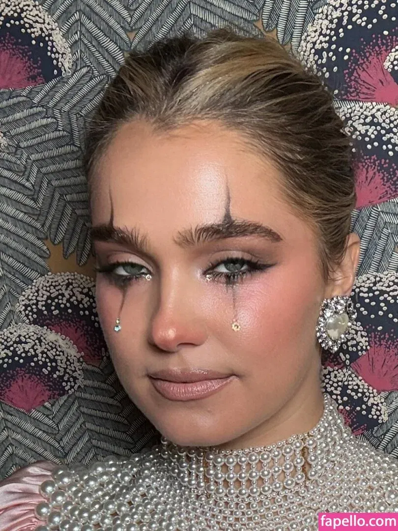 Haley Lu Richardson Onlyfans Photo Gallery 