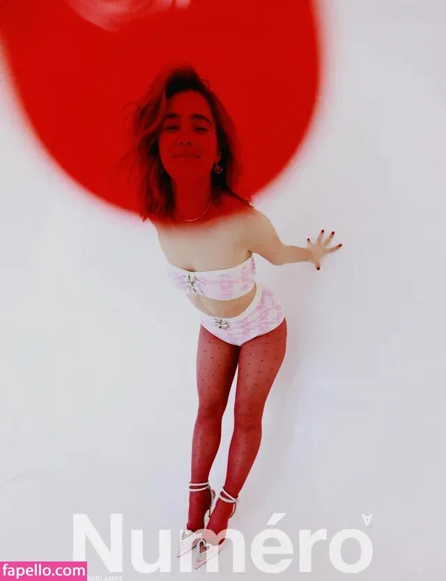 Haley Lu Richardson Onlyfans Photo Gallery 