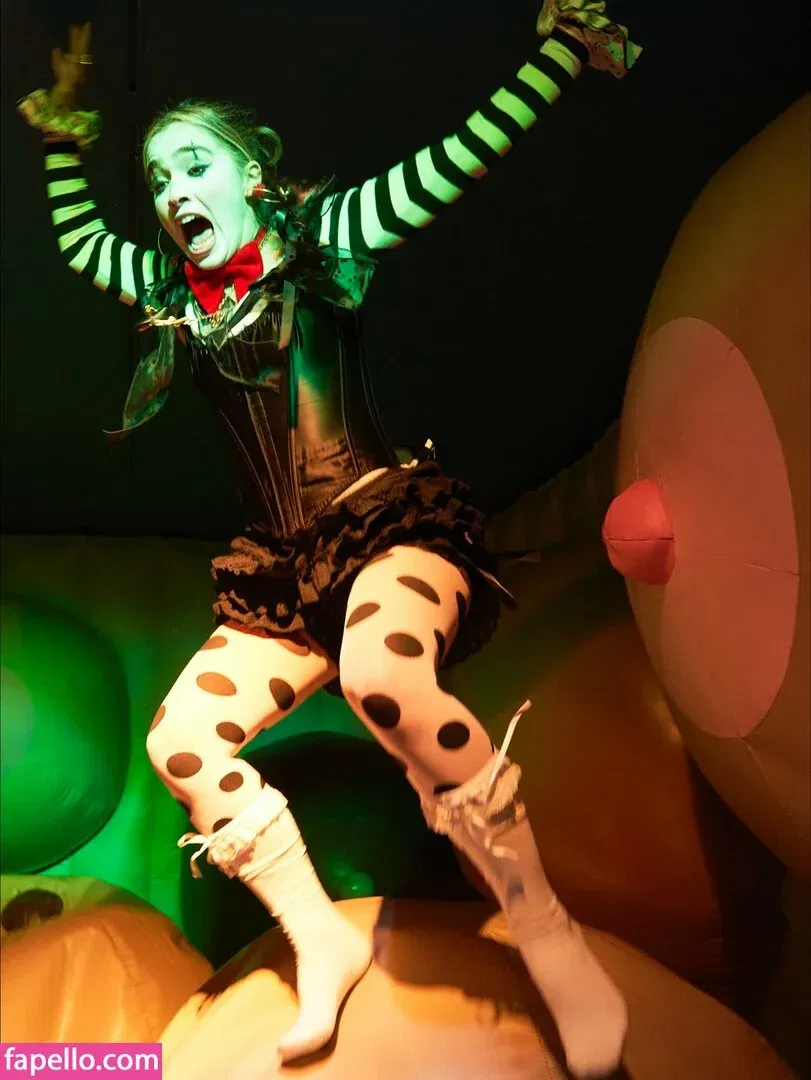 Haley Lu Richardson Onlyfans Photo Gallery 