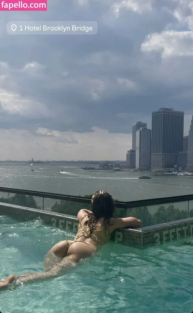 Haley Lu Richardson Onlyfans Photo Gallery 