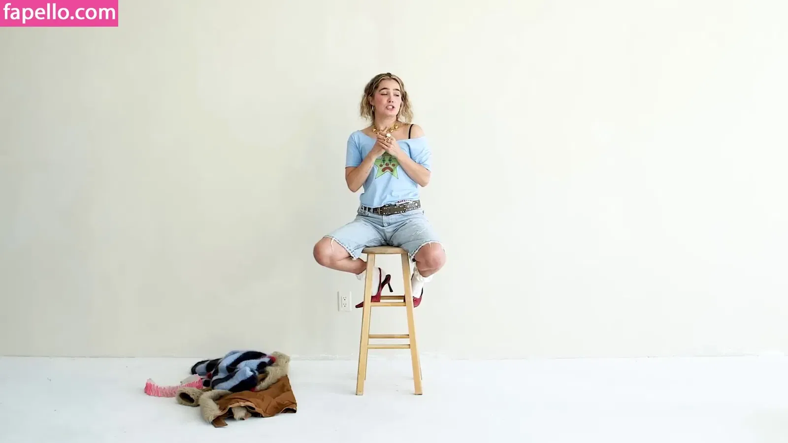 Haley Lu Richardson Onlyfans Photo Gallery 