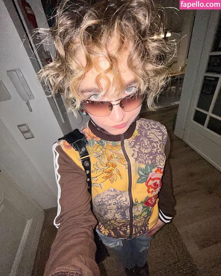 Haley Lu Richardson Onlyfans Photo Gallery 