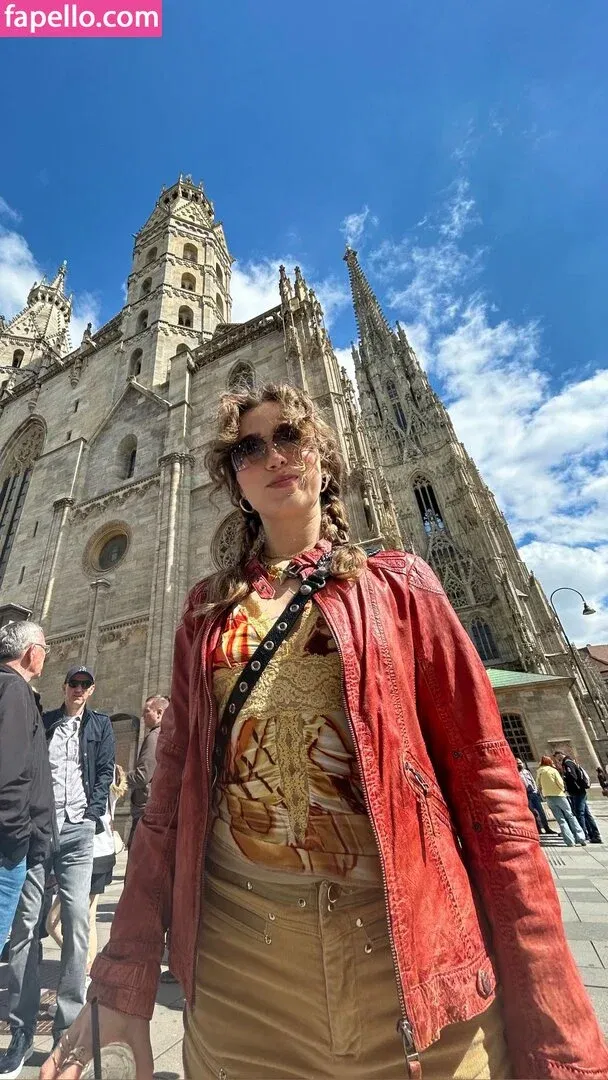 Haley Lu Richardson Onlyfans Photo Gallery 