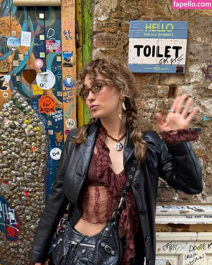 Haley Lu Richardson Onlyfans Photo Gallery 