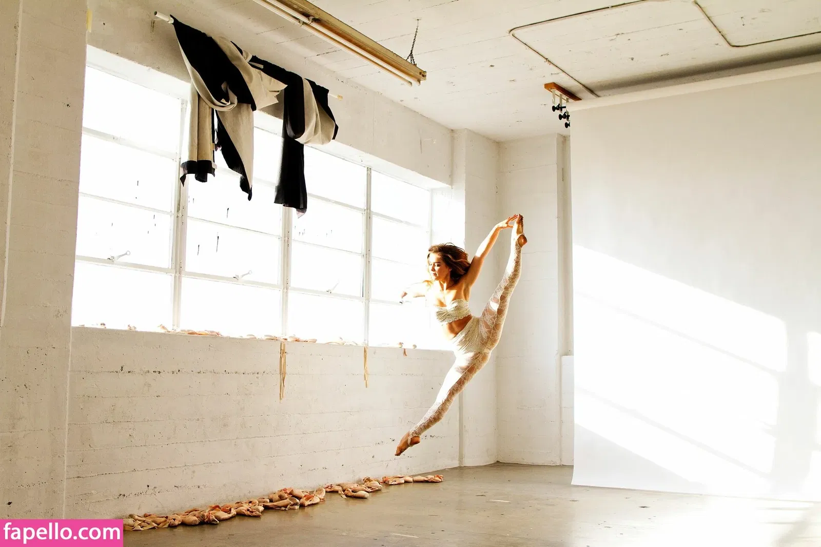 Haley Lu Richardson Onlyfans Photo Gallery 