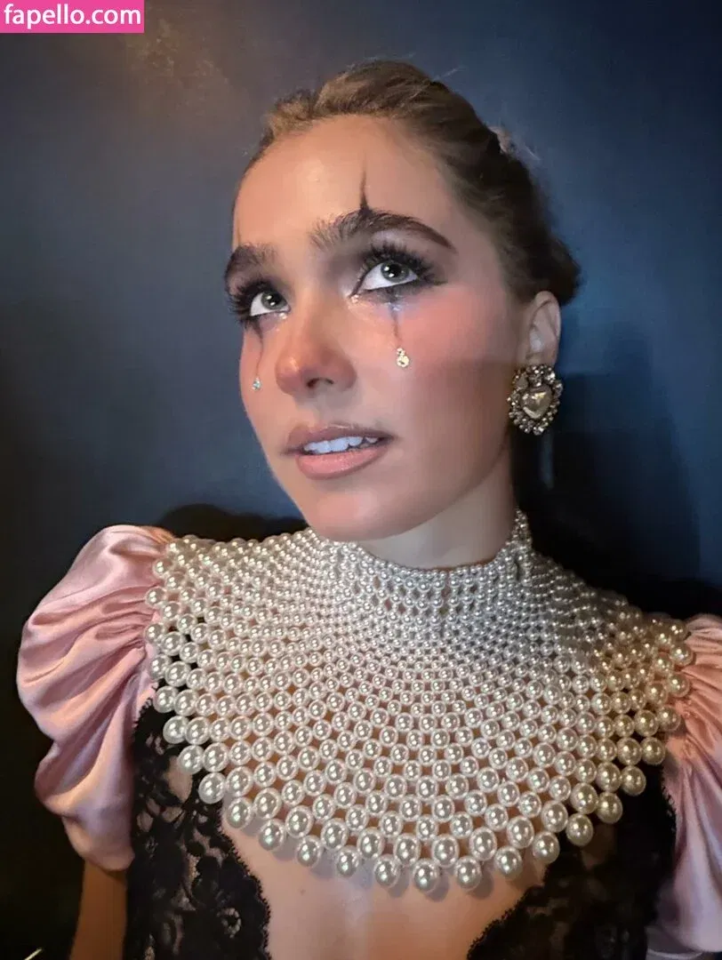Haley Lu Richardson Onlyfans Photo Gallery 