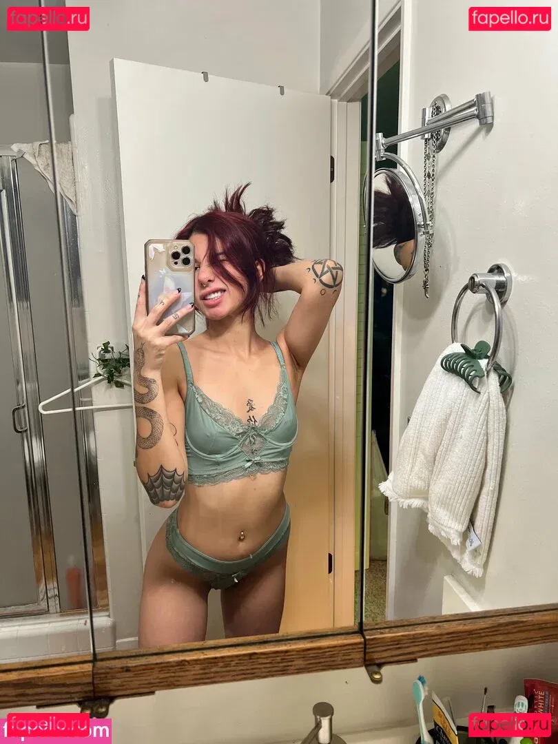 teeenybop Onlyfans Photo Gallery 