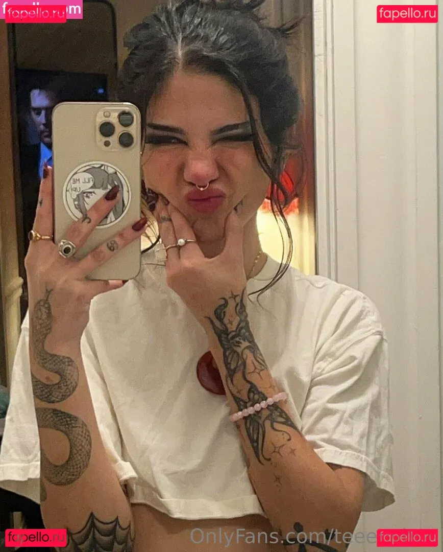 teeenybop Onlyfans Photo Gallery 