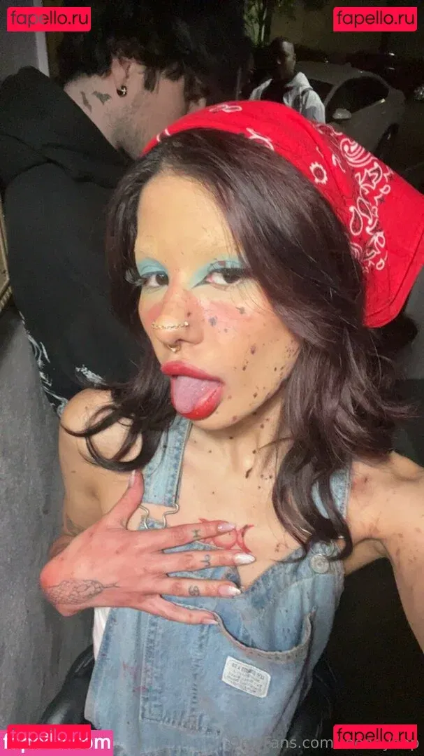 teeenybop Onlyfans Photo Gallery 