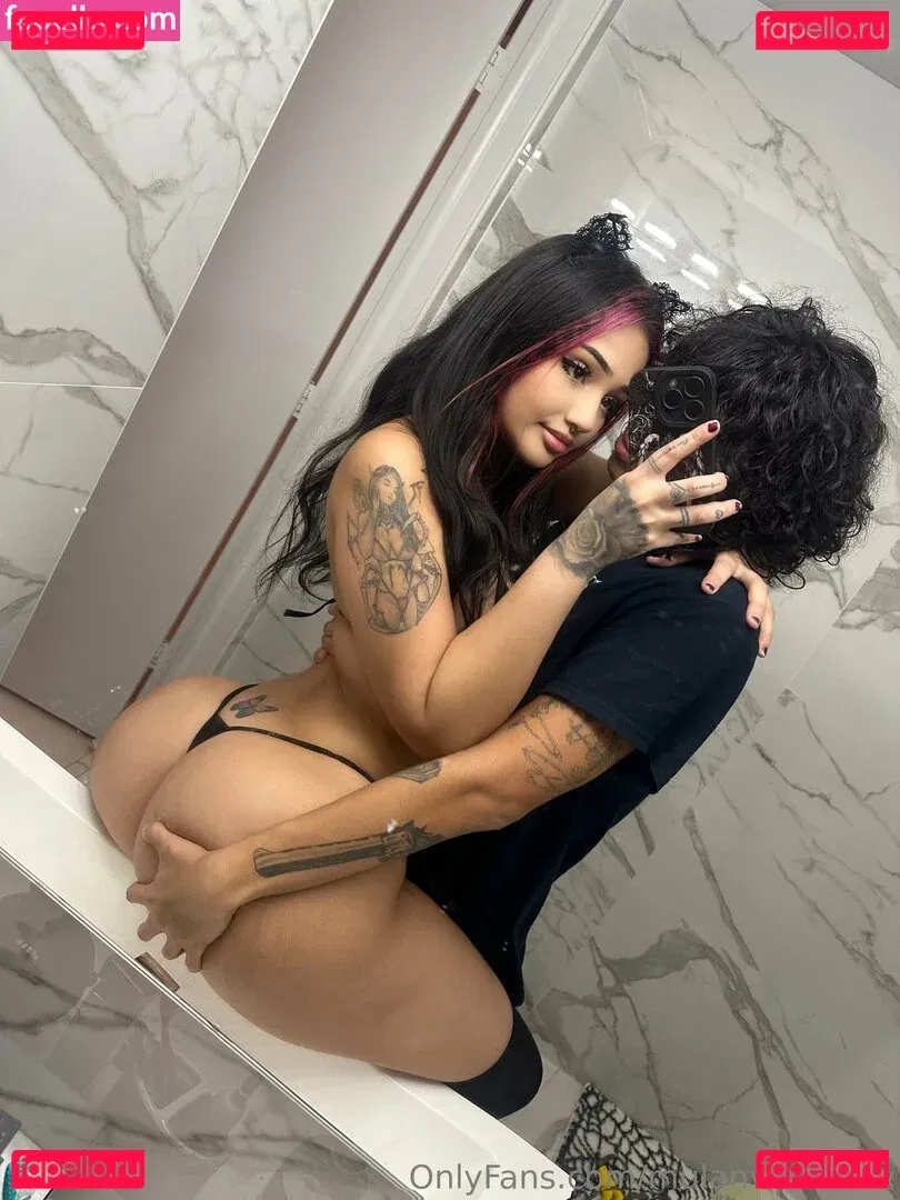 Mulanvuittontv Onlyfans Photo Gallery 