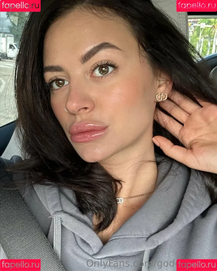 goddesskira Onlyfans Photo Gallery 