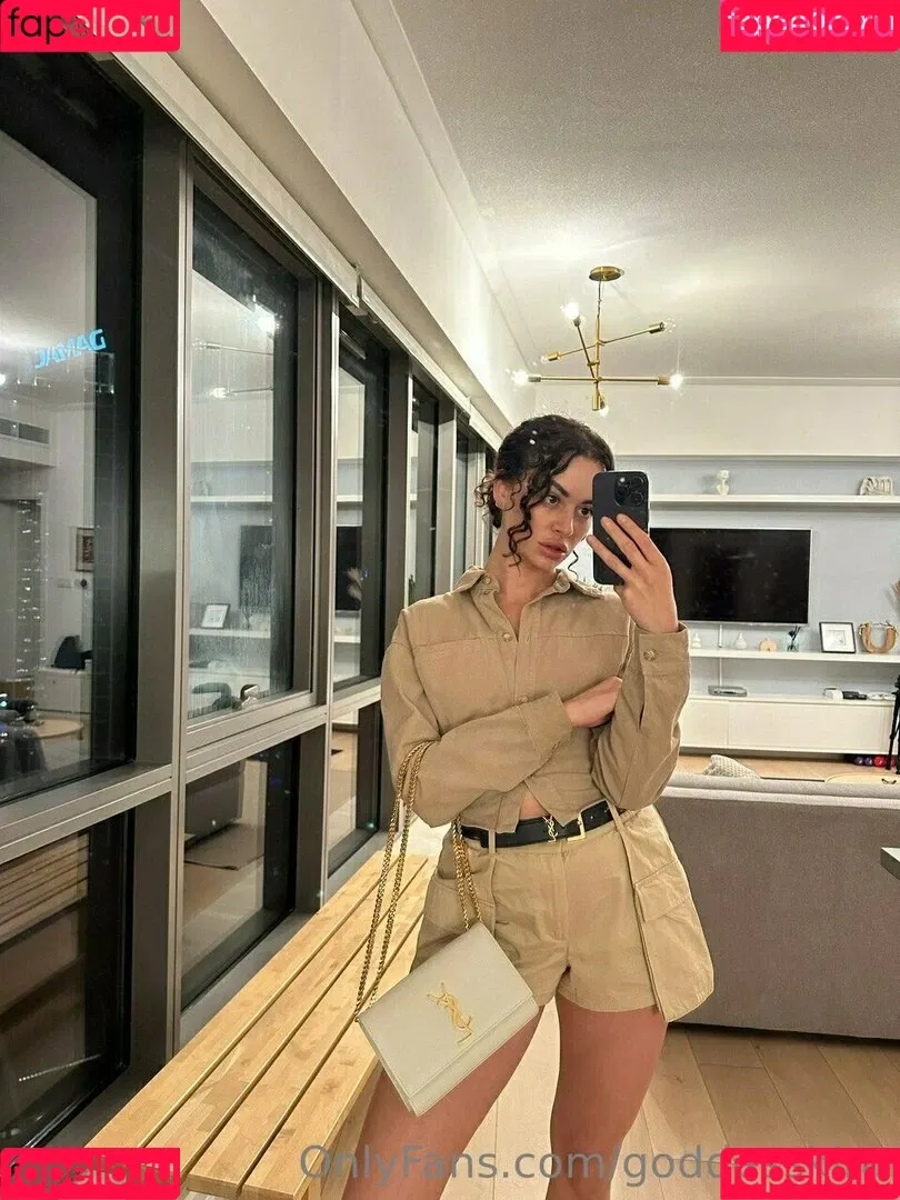 goddesskira Onlyfans Photo Gallery 
