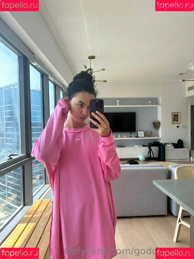 goddesskira Onlyfans Photo Gallery 