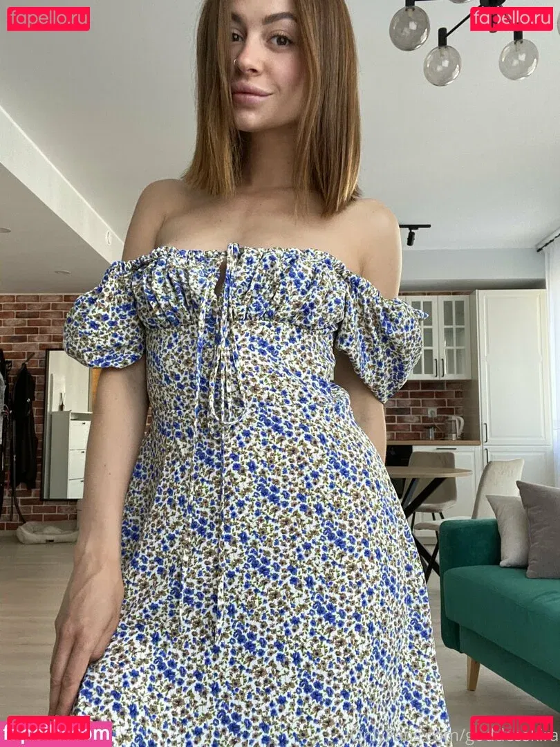 goddesskira Onlyfans Photo Gallery 