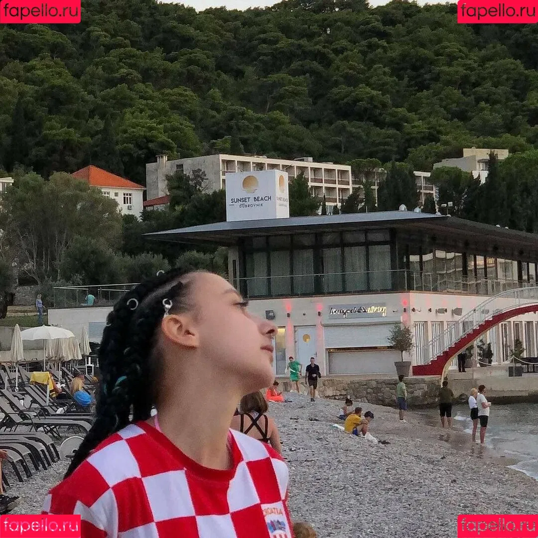 leliloo Onlyfans Photo Gallery 