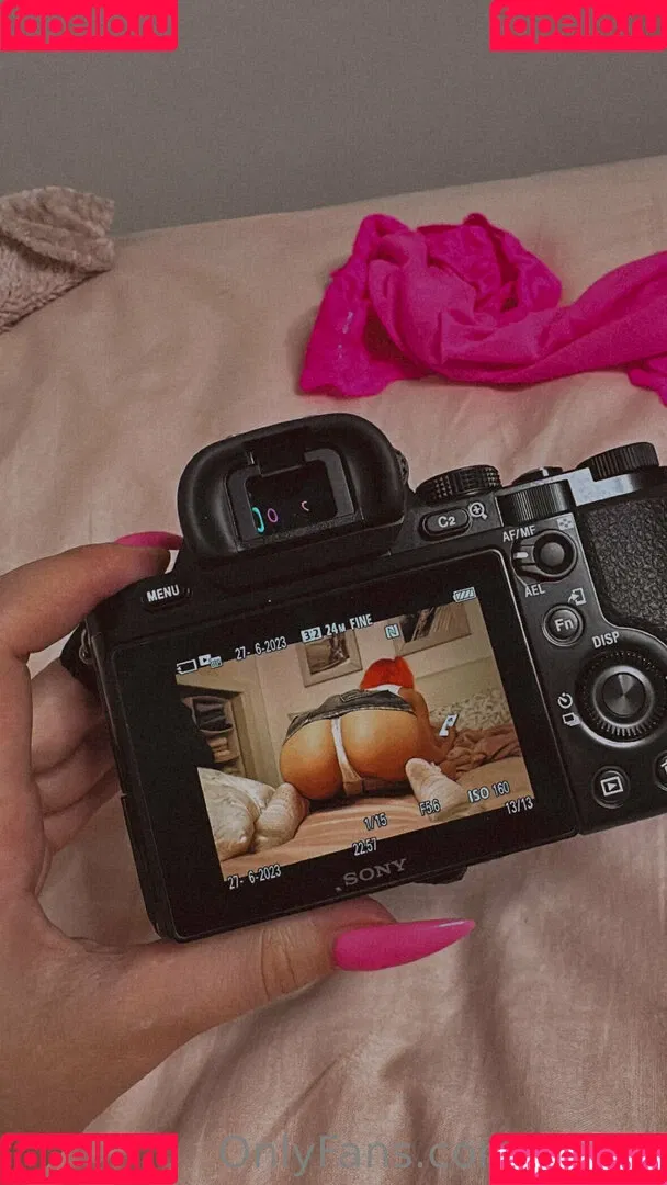leliloo Onlyfans Photo Gallery 