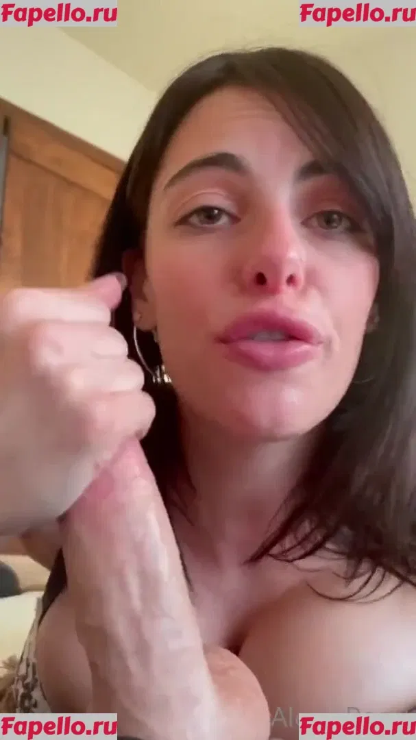 Alexa Pearl Onlyfans Photo Gallery 