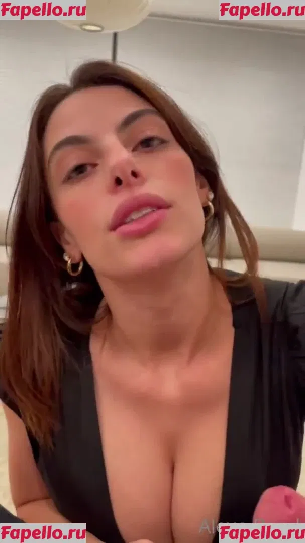 Alexa Pearl Onlyfans Photo Gallery 